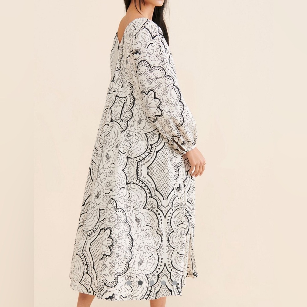 Anthropologie Boho Midi Dress Black White Print
Flowy long sleeve midi dress - Picture 2 of 8